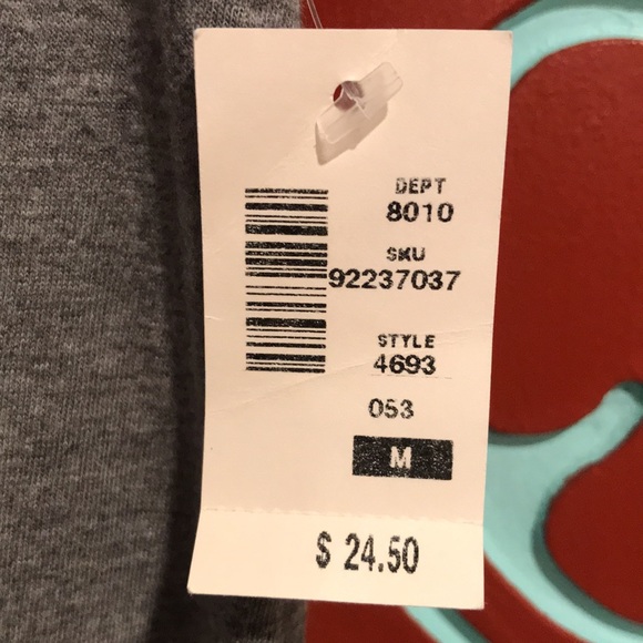 NWT Heathered Grey Free State Floral/Camo Tee. Size M - Picture 4 of 8